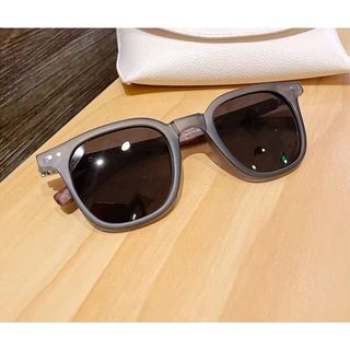 Kính mát nam nữ gọng gỗ chống UV400 mắt vuông râm đi biển nhiều màu phong cách retro KÈM HỘP GK21