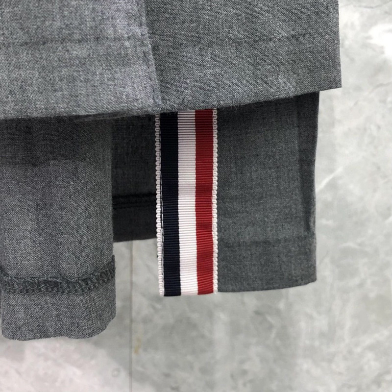 ⚡️[Hight Quality] Chân Váy Dài Th.om Xếp Li 24FW - Điểm Nhấn 4 Vạch Trắng Cao Cấp - TB Qccc Hottrend Full Túi Tag