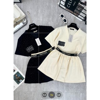 Set Bộ Đồ Nữ Mì Đá Áo Phông Cổ V Miumiu Ngắn Tay Mix Chân Váy Cạp Bo Dệt Freesize