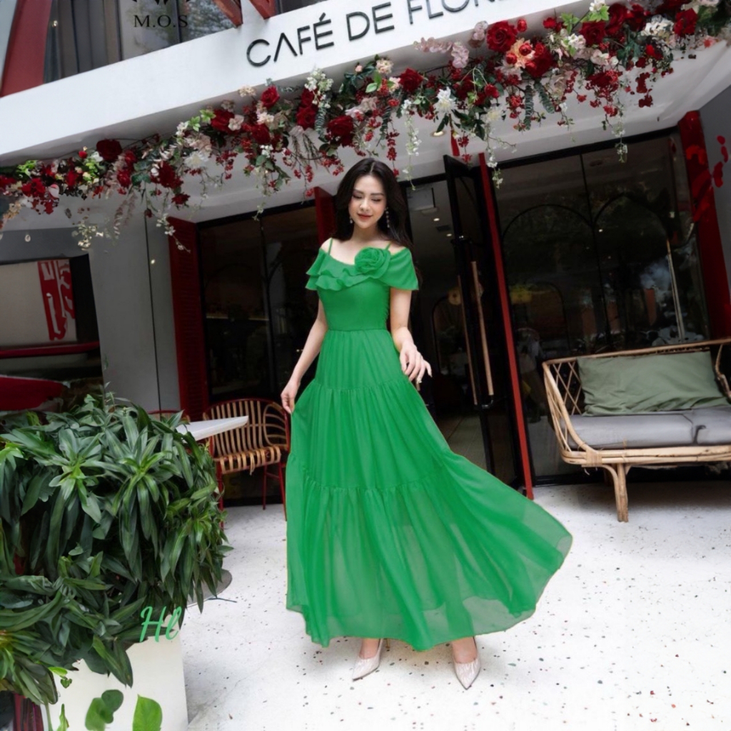 Váy Maxi Trễ Vai Thiết Kế Cài Hoa Dáng Xòe Phong Cách Đi Biển Du Lịch