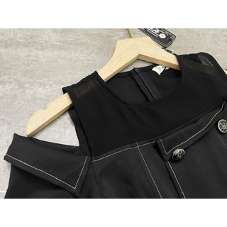 Jumpsuit hở vai trần chỉ trắng phối cúc sang chảnh A2102