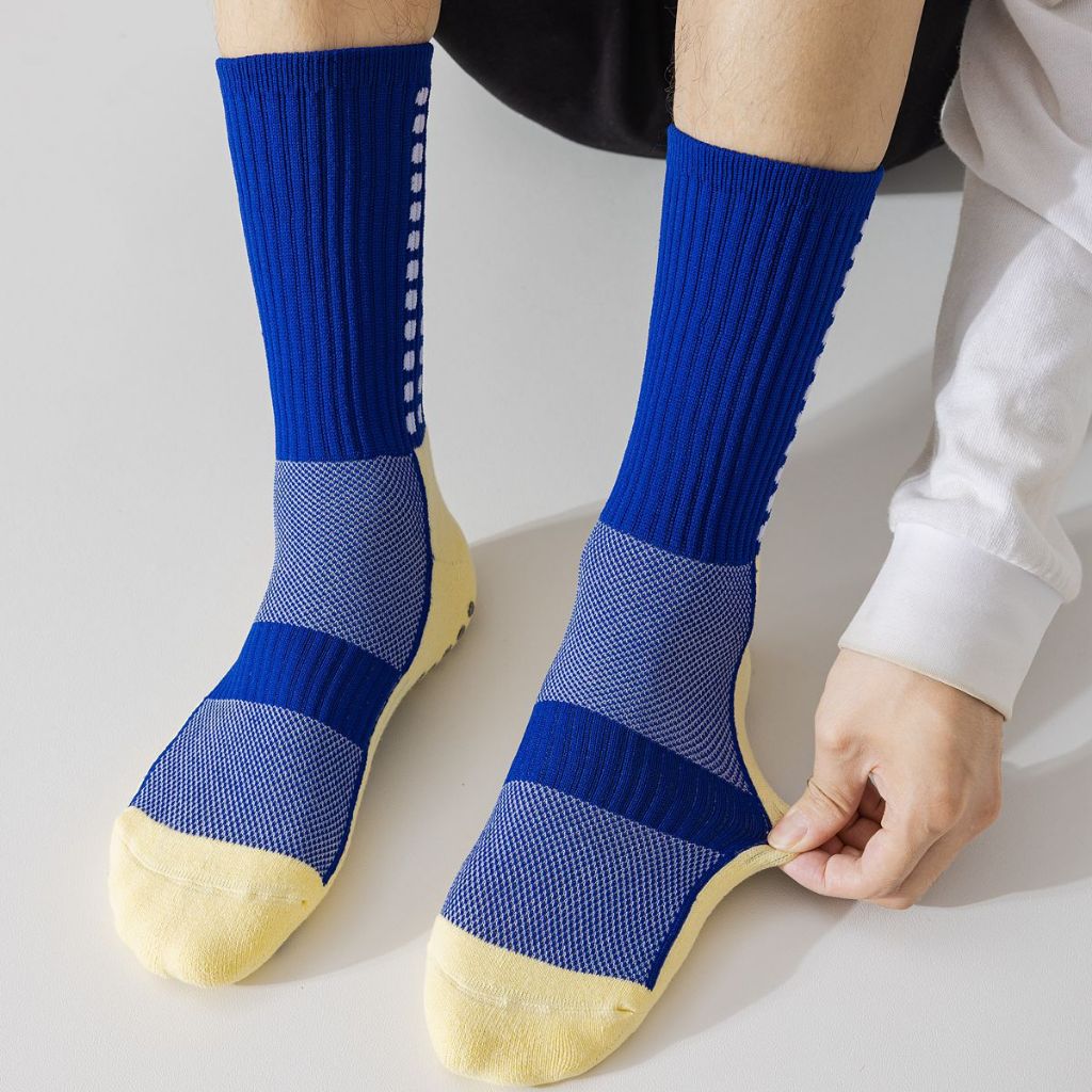 Vớ Tất Nam cotton chống trượt cao cổ loại dày phù hợp chạy bộ, bóng đá, bóng rổ...