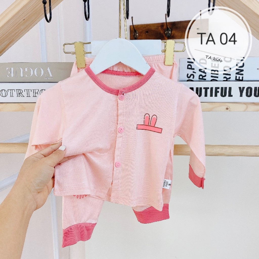 Bộ quần áo sơ sinh dài tay thun lạnh mềm mại co giãn tốt cho bé từ 0-9 tháng TA04