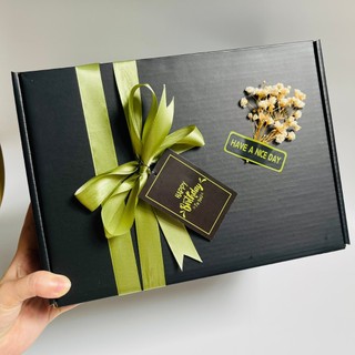(TẶNG RƠM, RB trơn,hoa khô,tag,hoa sáp, led) Hộp quà đen kích thước 28*20*12cm theo chủ đề valentine, sinh nhật