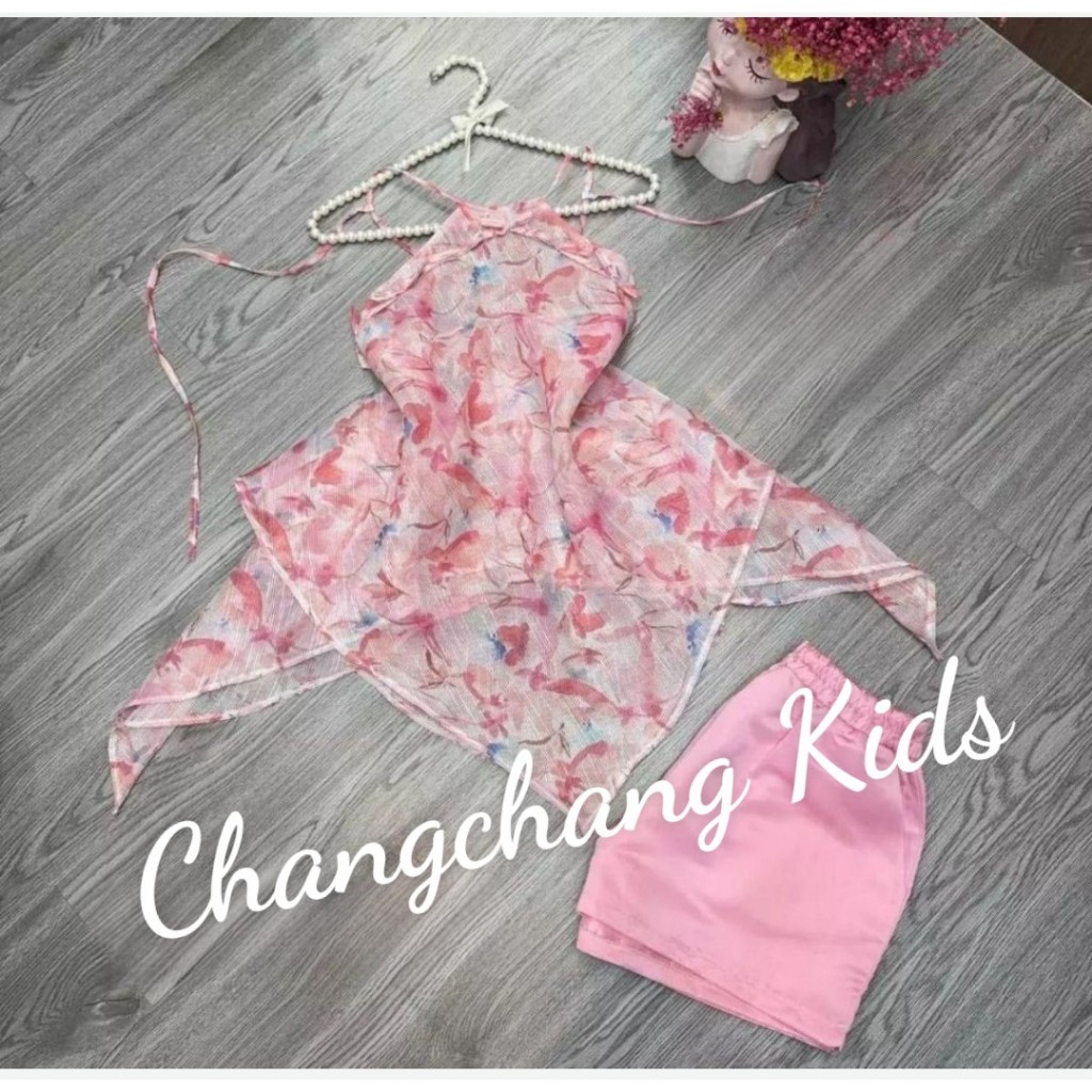 Bộ cổ yếm hoa hở lưng bé gái và mẹ  20kg 25kg 30kg 35kg 40kg 50kg 55kg