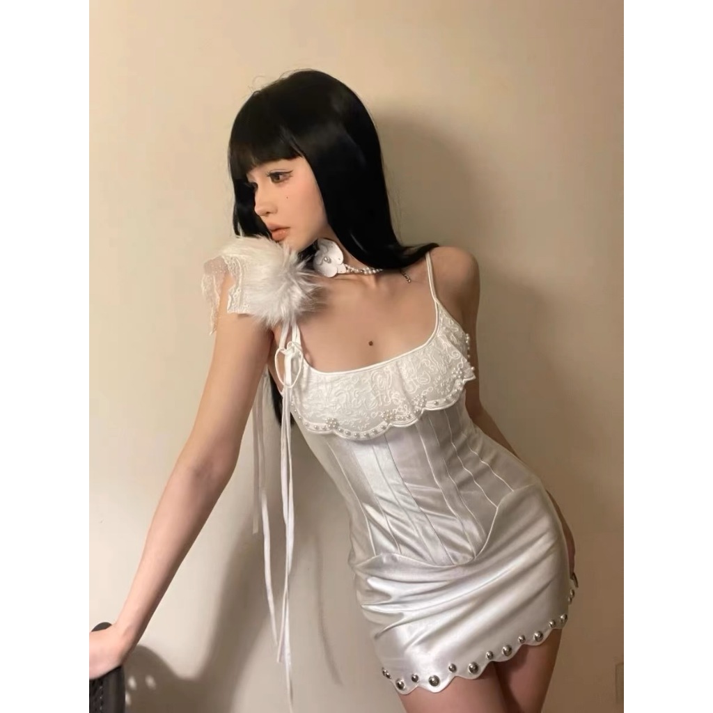 Đầm hai dây ôm body dáng corset phối ren ngực đính đá viền váy 𝑳𝒂𝒍𝒂𝒍𝒂𝒏𝒅 𝑫𝒓𝒆𝒔𝒔