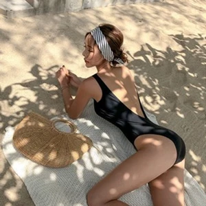 Set bộ đồ bơi Bikini 1 mảnh khoét lưng đi bơi đi biển sexy tôn dáng gợi cảm thiết kế liền thân hàng QCCC MT33 BKN42