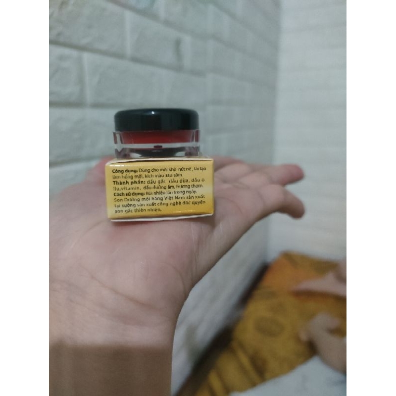 sỉ số lượng 10 son dưỡng hũ .   gia công phôi son dưỡng