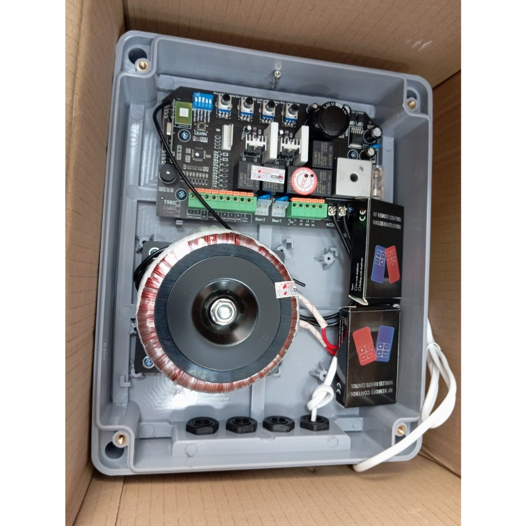 Motor cổng tự động bánh lăn T980 Ossden 1000kg, sử dụng cho cổng mở cỡ lớn loại  2 cánh, 4 cánh