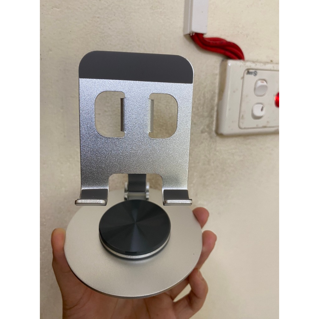 Giá đỡ điện thoại cao cấp có thể điều chỉnh góc nghiêng và gấp gọn, có chân xoay 360 độ