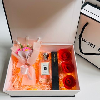 (WK Press) Hộp túi quà sweetlove kèm đầy đủ phụ kiện và son nước hoa, món quà sang trọng ý nghĩa