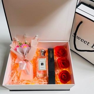(WK Press) Hộp túi quà sweetlove kèm đầy đủ phụ kiện và son nước hoa, món quà sang trọng ý nghĩa