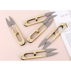Kéo Bấm Chỉ, Kéo Cắt Chỉ cán kim loại màu vàng, tiện dụng siêu bền - KCC002