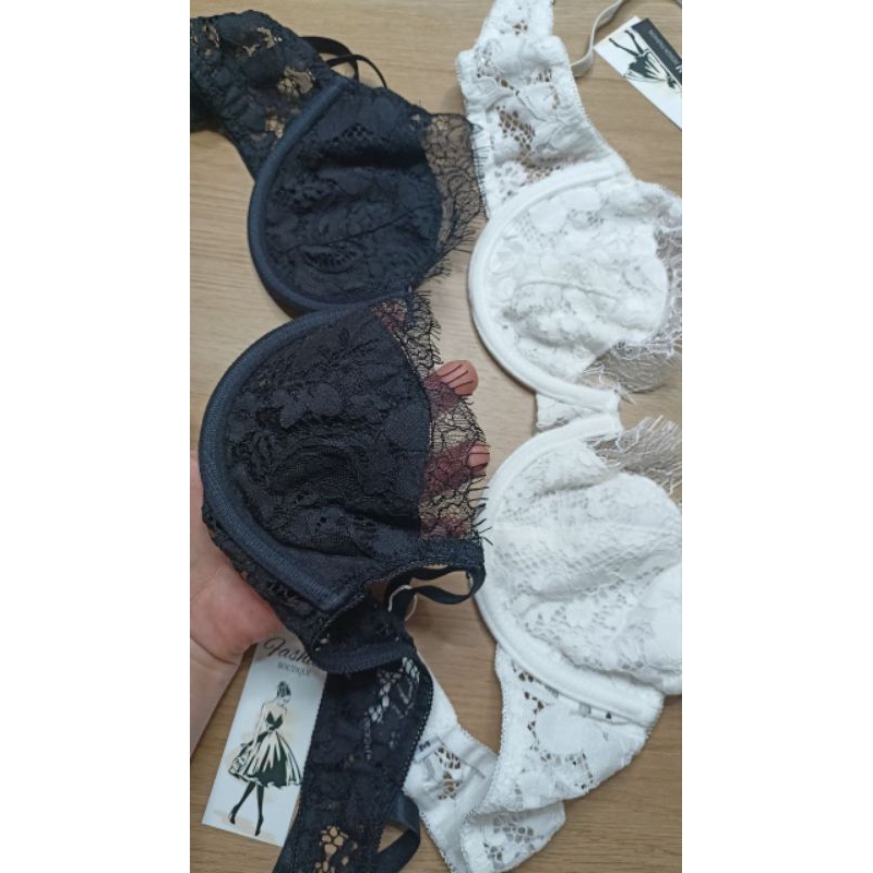 Áo Lót Ren Bralette Có Gọng Không Mút