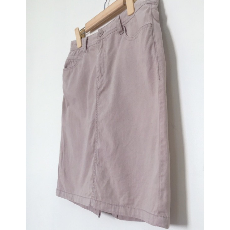 Chân váy nữ hiệu The Best Jean của Hàn Quốc- 2 hand (Size M).Women's skirt by the Korean brand The Best Jean.