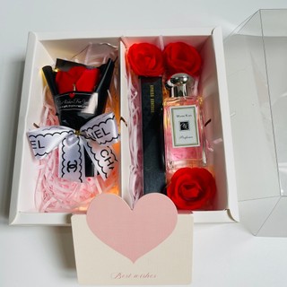 (Hộp mica) Hộp quà kèm đầy đủ phụ kiện và son nước hoa, quà tặng sinh nhật, quà tặng valentine sang trọng