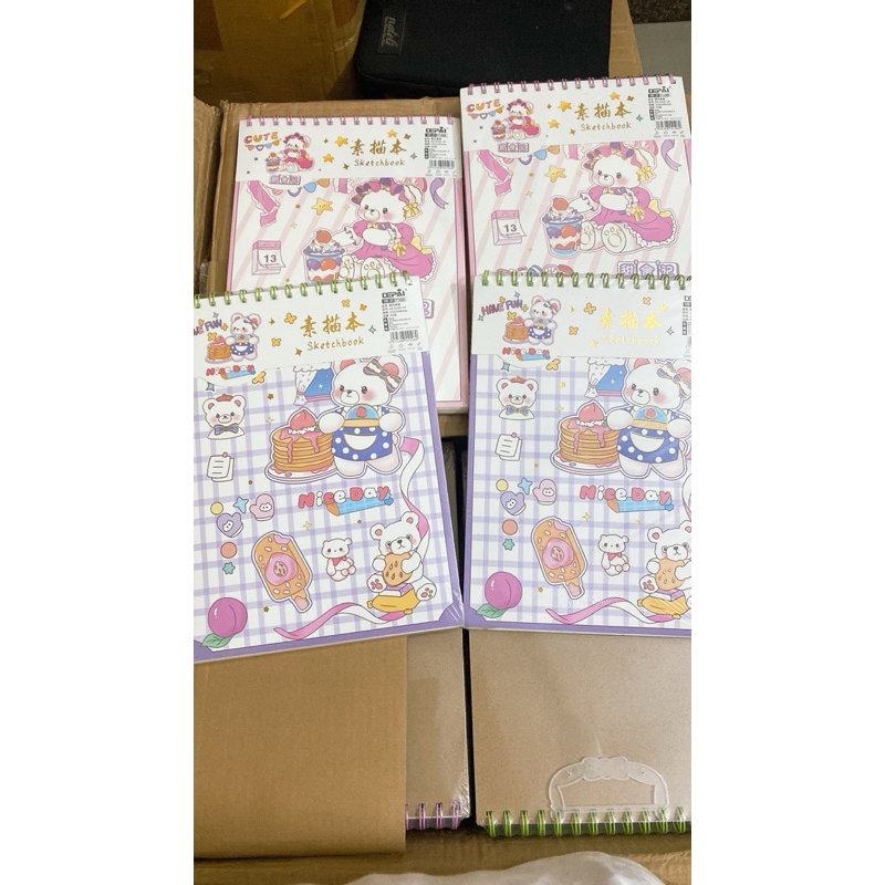 Sổ vẽ, sổ Sketchbook A4 gáy lò xo bìa cứng họa tiết dễ thương (50 tờ / 100 trang)