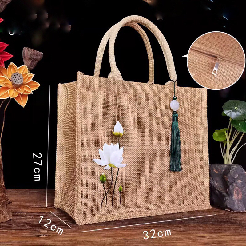 Túi cói hoạ tiết SEN có tua rua và dây kéo xinh 🪷