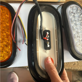 Đèn hậu Led bầu dục SD 2019, đèn hậu Led thuyền điện 12v 24v dùng cho ô tô, xe tải. (giá 1 chiếc)