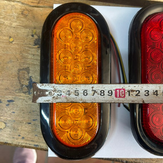 Đèn hậu Led bầu dục SD 2019, đèn hậu Led thuyền điện 12v 24v dùng cho ô tô, xe tải. (giá 1 chiếc)