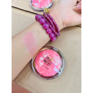 Phấn má hồng bắt sáng Catrice Cheek Love Blush
