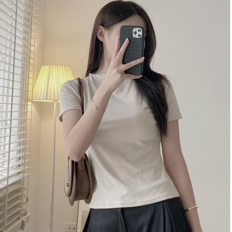 Áo Thun Nữ Basic Cổ Leo Joolate Form Ôm Body Co Giãn Tôn Dáng Siêu Đẹp