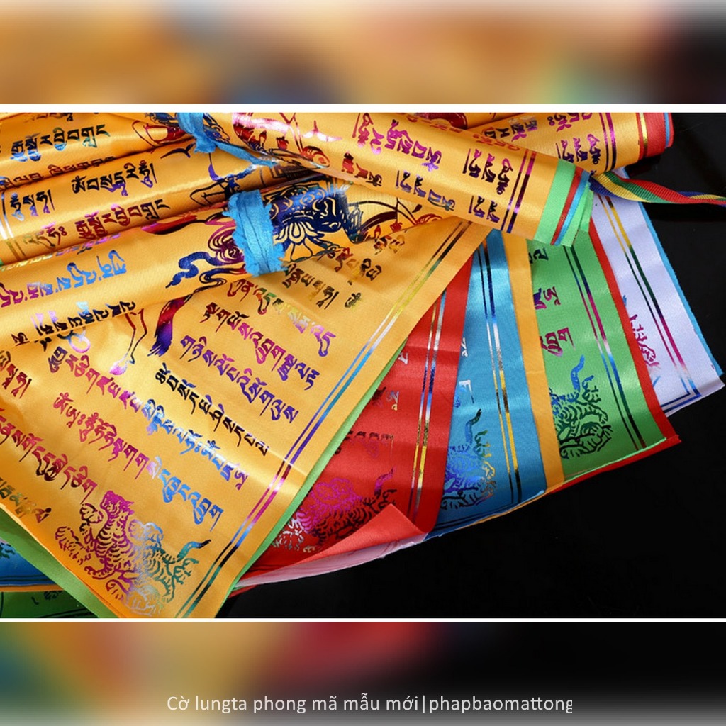 Cờ Phong Mã Lungta ngũ sắc Tây Tạng tung bay trong gió