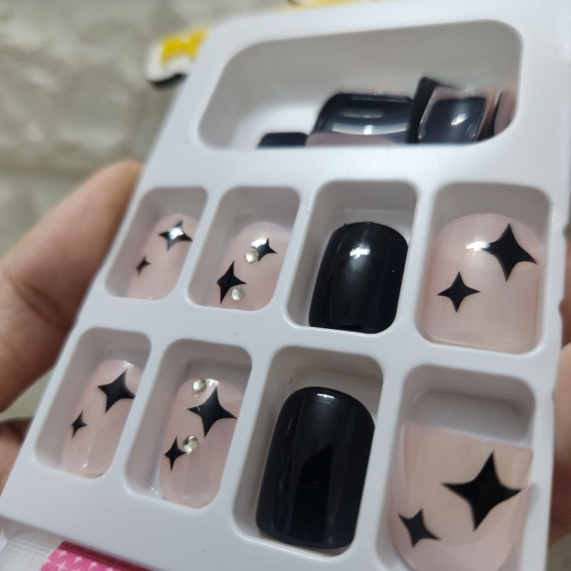 Set 24 móng tay giả, có keo xinh xắn (mẫu 7)
