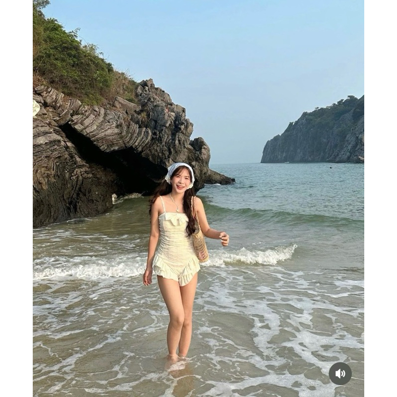 SET BIKINI REN GỢN SÓNG TUA BÈO NƠ NGỰC + KÈM KHĂN REN