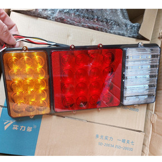 Đèn hậu ô tô xe tải led 2003A 3 khoang vuông bé điện 12v và 24v.( Giá 1 chiếc)