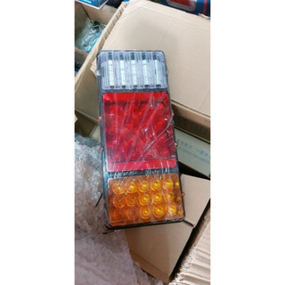 Đôi đèn hậu ô tô xe tải led 2003A 3 khoang vuông bé điện 12v và 24v.( Giá 1 đôi)