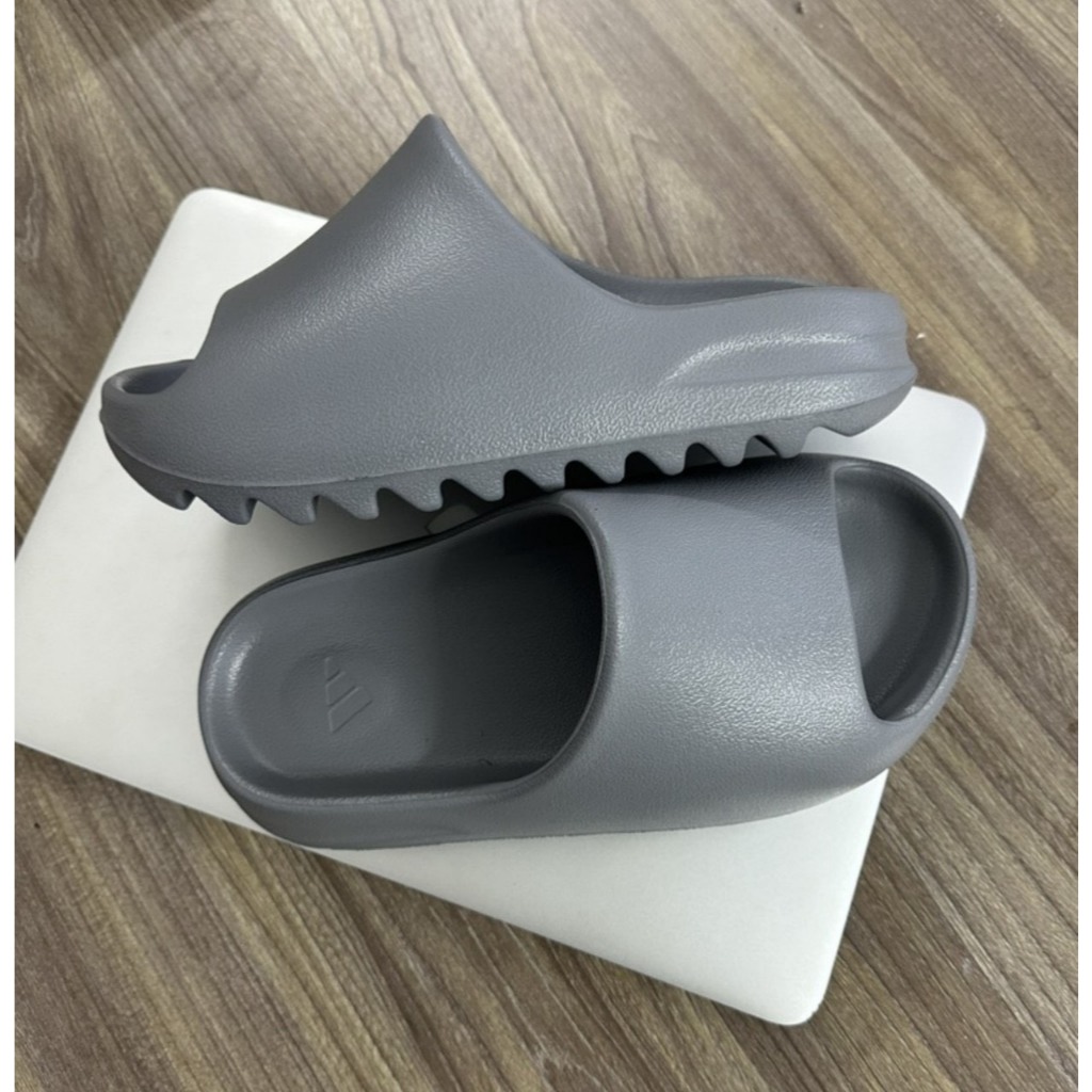 Dép YZ Slide Vân Nhám màu mới năm nay siêu hot | Shopee Việt Nam