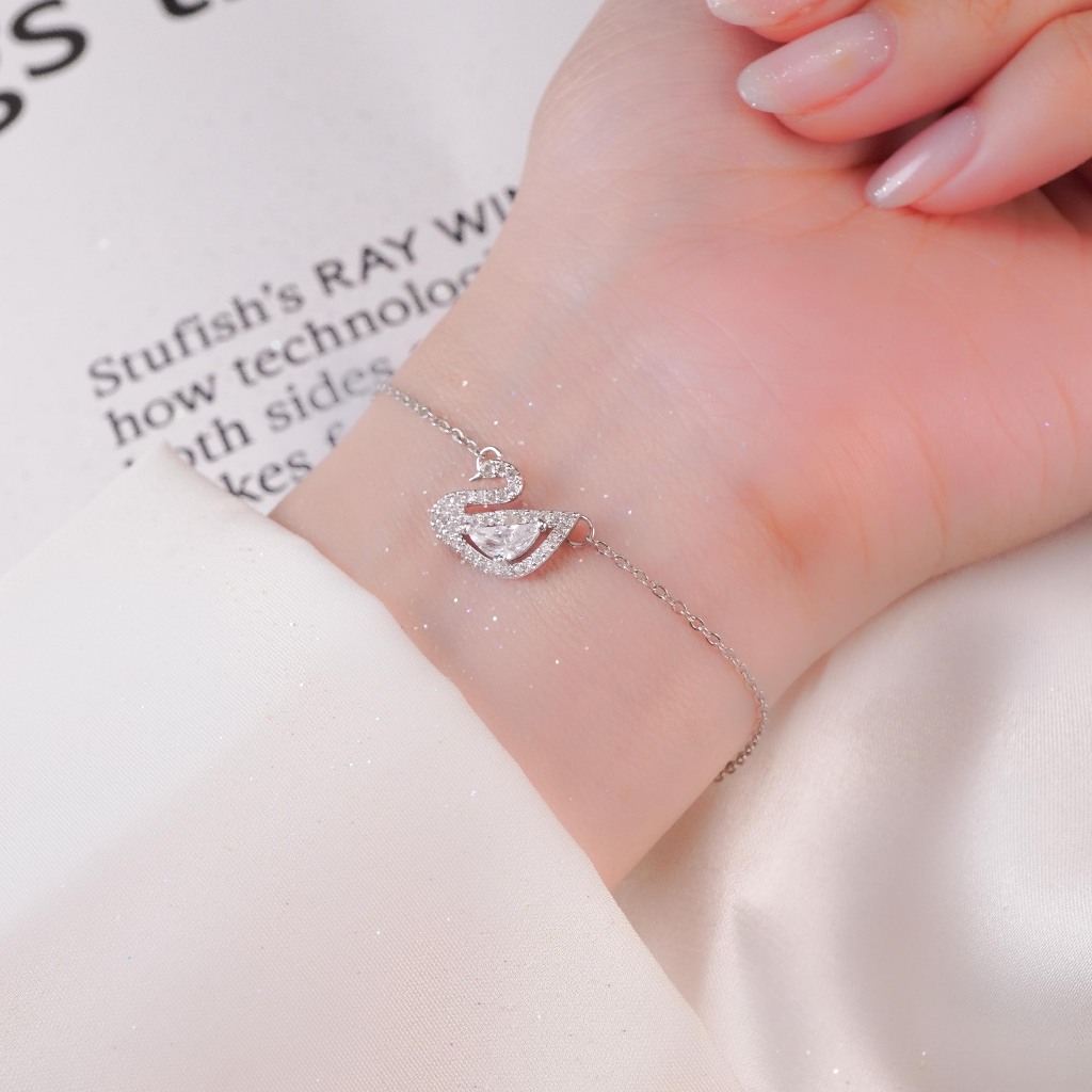 Ảnh Dây chuyền thiên nga CDE Crystal Swan Necklace White CDE6042WH - Dây chuyền nữ Lamy 3
