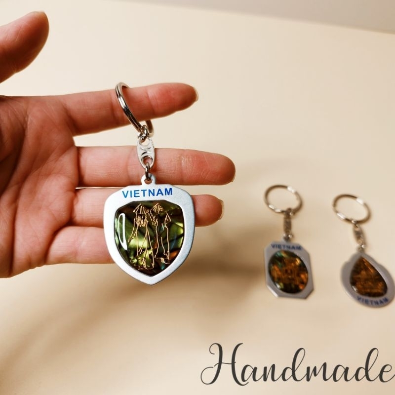 Móc khoá hình Việt Nam bằng hợp kim gắn vỏ sò cao cấp - keychain ...