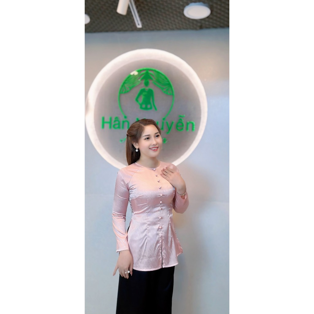 Hân Nguyễn Áo Bà Ba - B.A109 - Bộ Bà Ba Gấm Xước Nút Nụ Cổ Tròn Tay Dài Dây Kéo