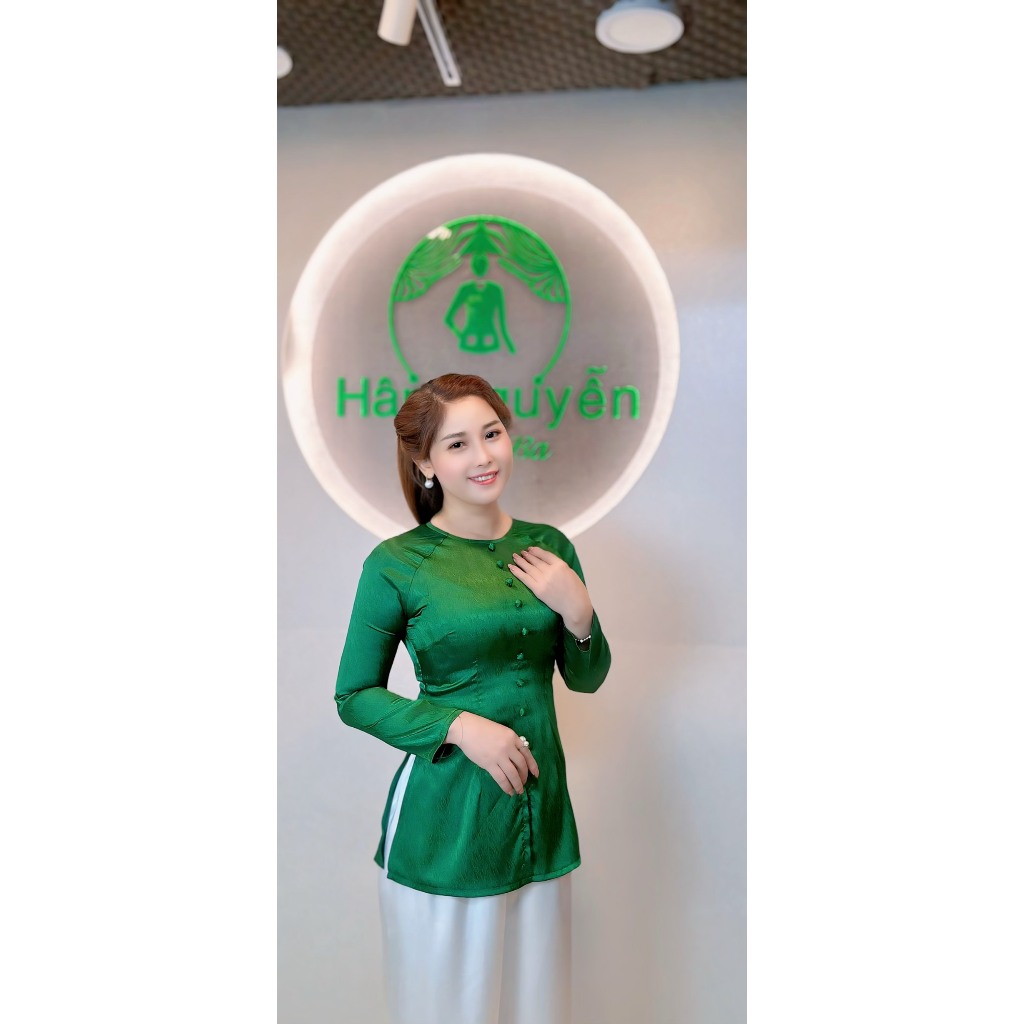 Hân Nguyễn Áo Bà Ba - B.A109 - Bộ Bà Ba Gấm Xước Nút Nụ Cổ Tròn Tay Dài Dây Kéo