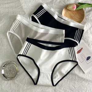 Quần Lót Nữ Cotton Sweet Cool mã phối sọc thể thao trẻ trung gợi cảm tôn dáng Q15