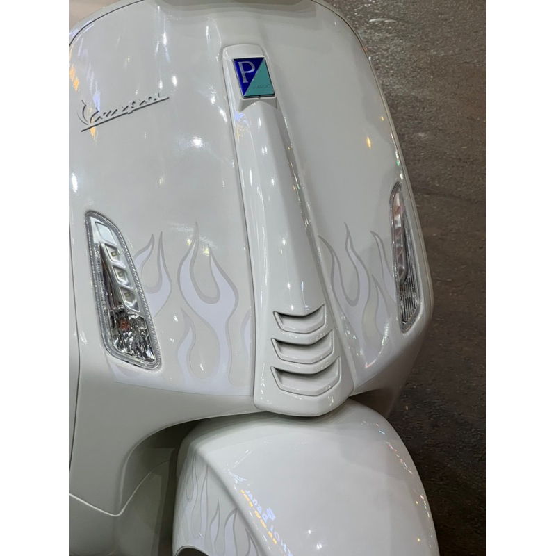 Tem Vespa Justin Bieber tuyệt đẹp như Zin, chuẩn mẫu Zin hãng