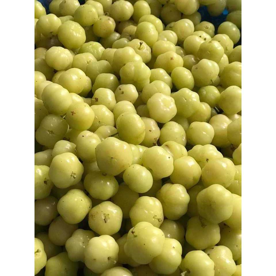 Mứt chùm ruột chua chua ngọt ngọt
