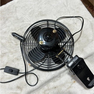 Quạt kẹp ô tô, quạt lồng cánh sắt có chân cắm tẩu đường kính lồng 22cm điện 12v 24v.