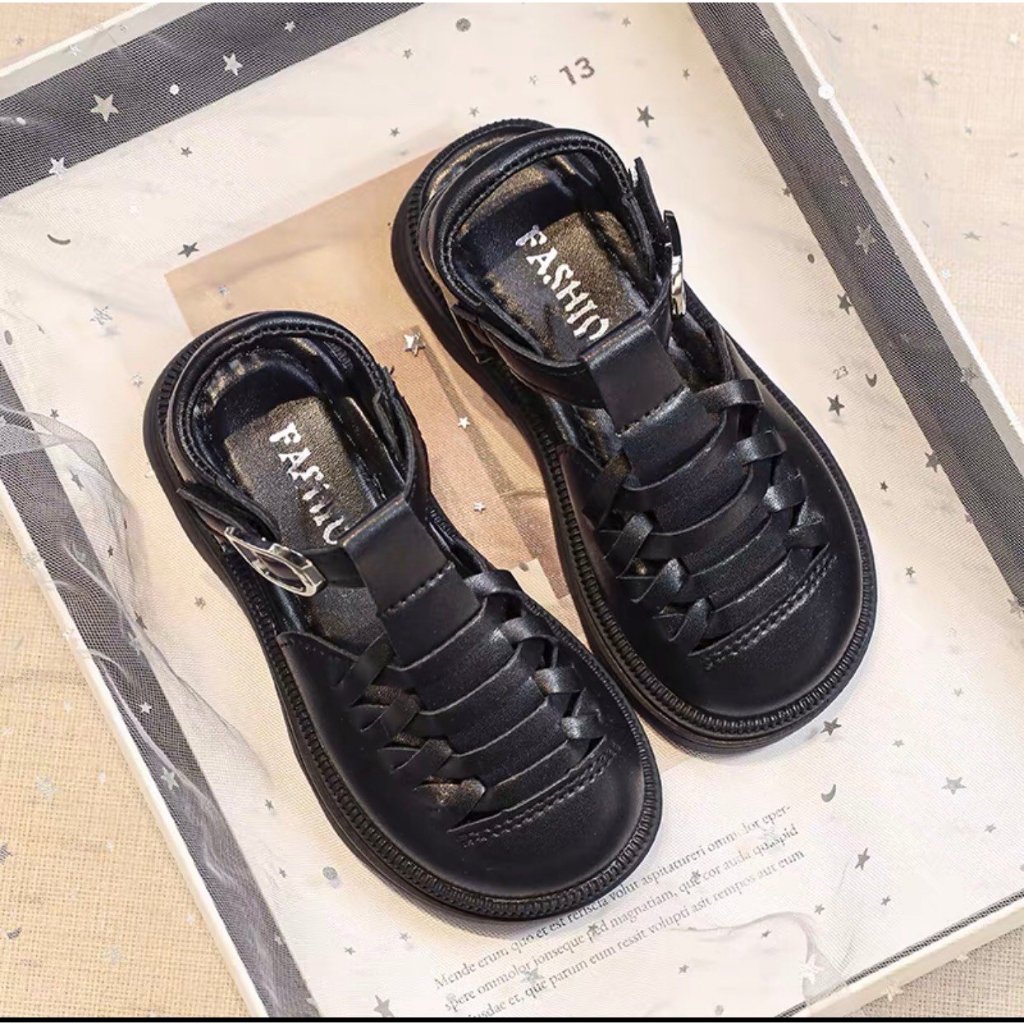 sandal bé gái dép cho bé đi học đi chơi rọ chống trượt da PU mềm êm chân mẫu mới nhất năm size đại đen, trắng QCCC xd768