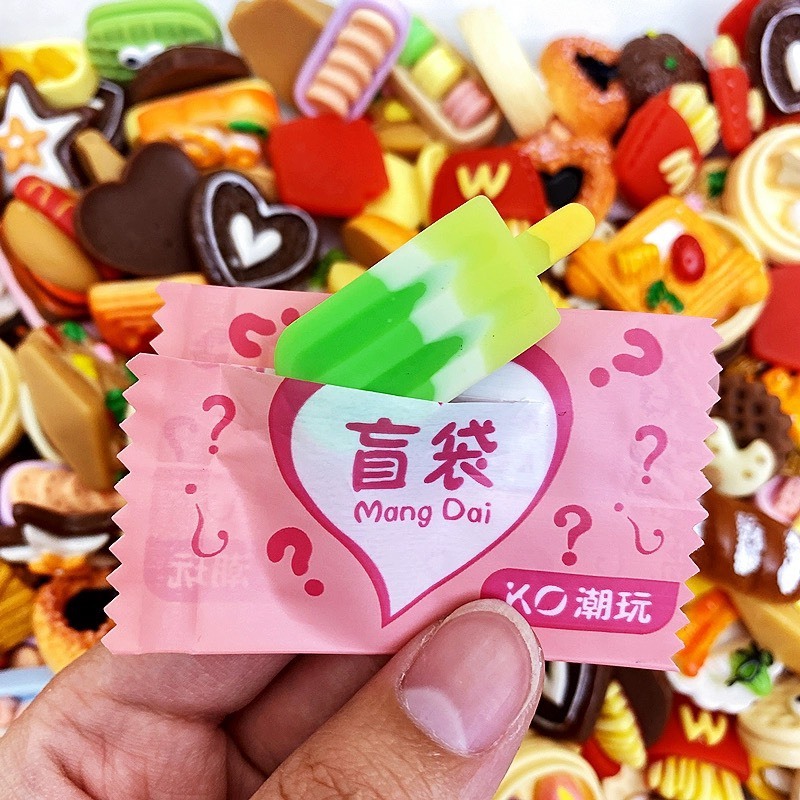 (Hàng loại 1)Hidden box hộp quà bất ngờ 40 món Kuromi, Gấu Losto bí mật ...
