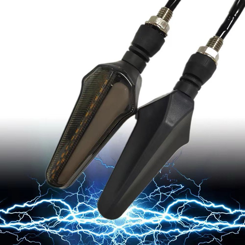 Xi nhan L21 7 màu chạy hiệu ứng audi lưỡi kiếm lắp xe điện xe máy ( dùng điện 12v) phụ tùng phụ kiện
