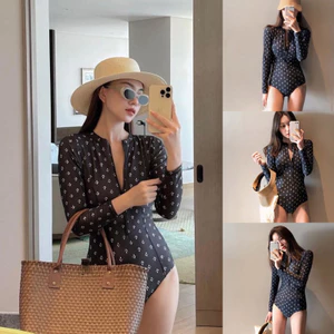 Bộ bơi nữ liền , đồ bơi dài tay phong cách Hàn liền thân đen chấm trắng kéo khoá QC