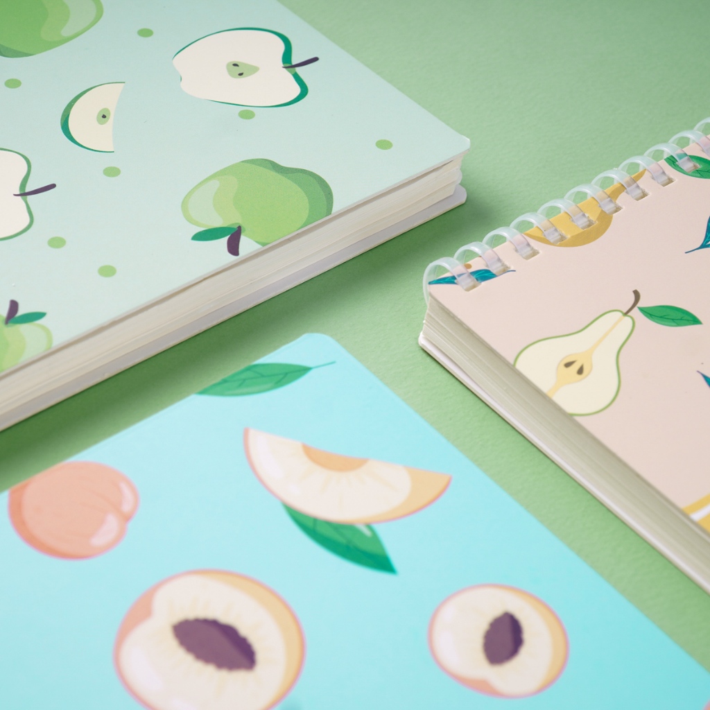 Sổ Lò Xo 200 Trang Classmate Sổ Tay Ghi Chép Kẻ Ngang 80GSM A5/B5 Lò Xo Nhựa Mềm Tỳ Lên Không Đau Tay Sổ Fruit Take Note