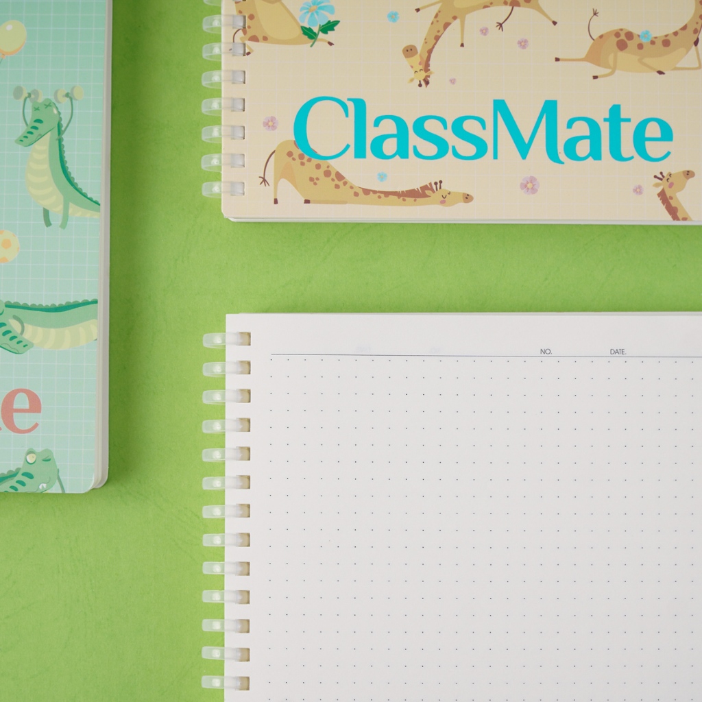Sổ Tay Ghi Chép 200 Trang Classmate Sổ Lò Xo Nhựa Mềm Tỳ Lên Không Đau Tay Ruột Chấm Dot Grid 80GSM Sổ A5/B5 Animal