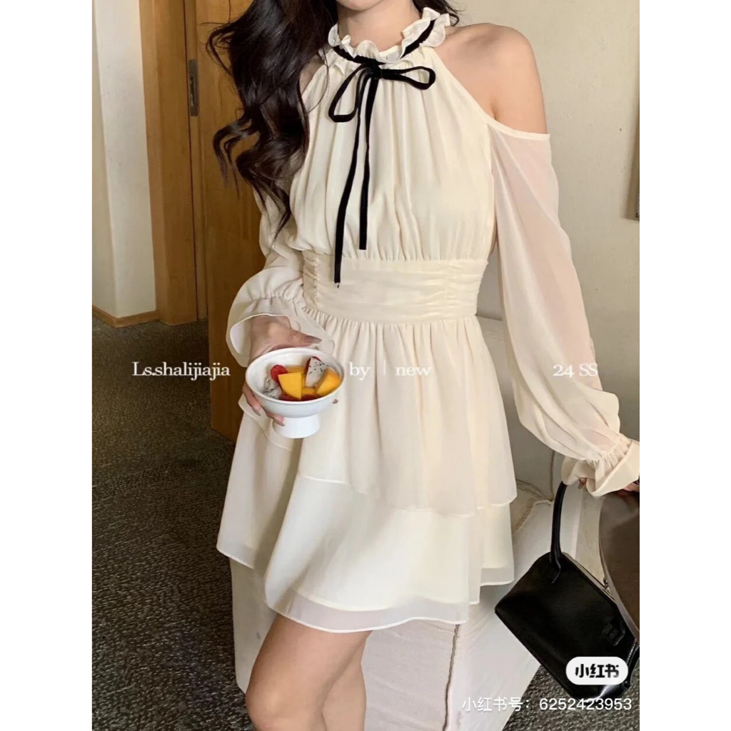 Đầm hở vai phối nơ đen chân váy xoè tầng chất voan 2 lớp, váy liền thân dáng xoè có đai eo tiểu thư HV118