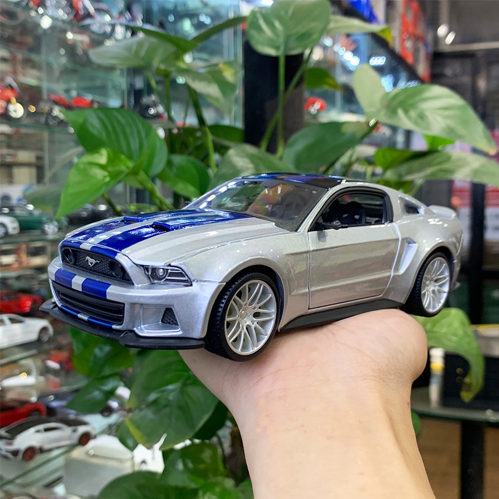 Mô hình xe Ford Mustang 2014 Street Racer tỉ lệ 1:24 hãng Maisto ...