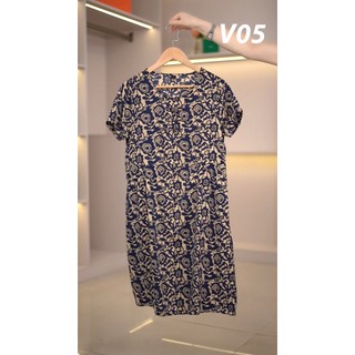 Váy trung niên Sunny rẻ đẹp chất lụa cao cấp màu đen họa tiết sang trọng bắt mắt