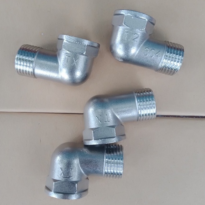 Cút ren góc vuông Inox 304 , 1 đầu ren trong 21 , 1 đầu ren ngoài 21 ...